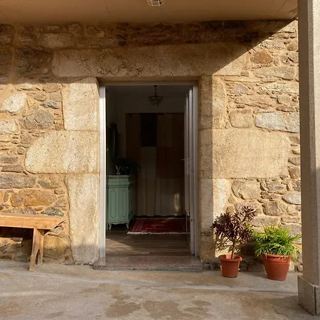 En Casa Oliveros, Razo *